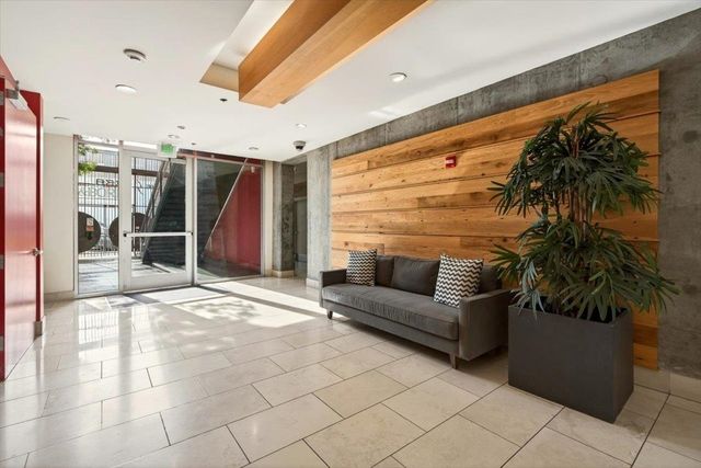 311 Oak St 520, Oakland, CA 94607