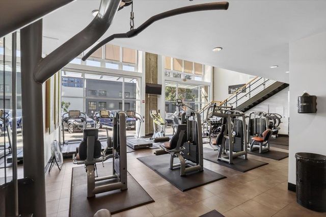 311 Oak St 520, Oakland, CA 94607