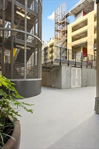 311 Oak St 520, Oakland, CA 94607