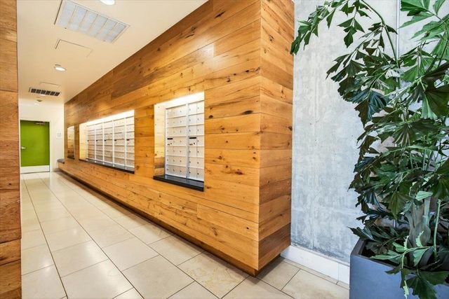 311 Oak St 520, Oakland, CA 94607