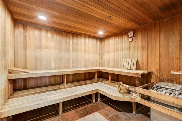 311 Oak St 520, Oakland, CA 94607