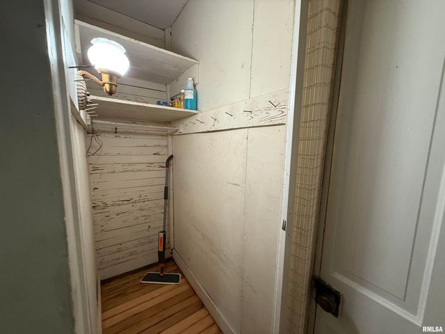 1312 W SYCAMORE Street, Carbondale, IL 62901