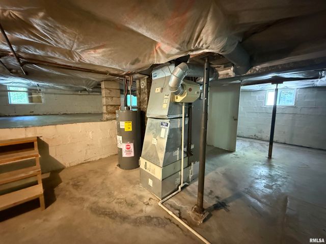 1312 W SYCAMORE Street, Carbondale, IL 62901