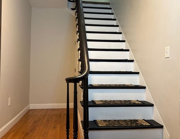 2 C St, Douglas, MA 01516