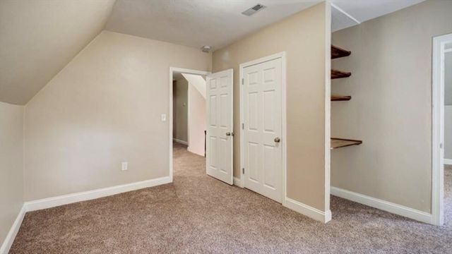 2 C St, Douglas, MA 01516