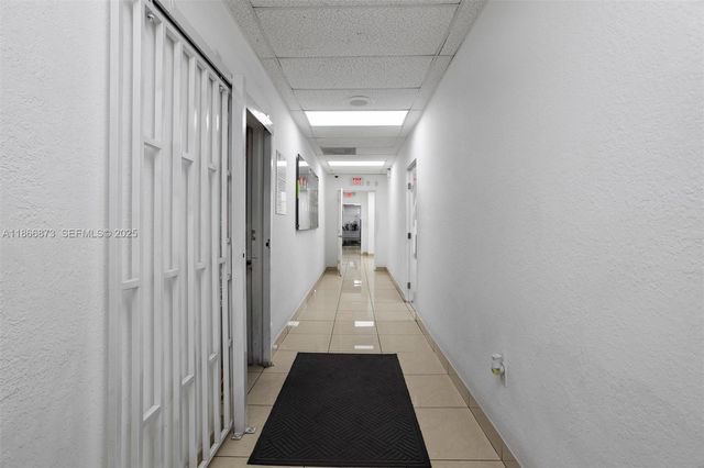 10840 NW 27th St, Doral, FL 33172