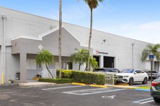 10840 NW 27th St, Doral, FL 33172