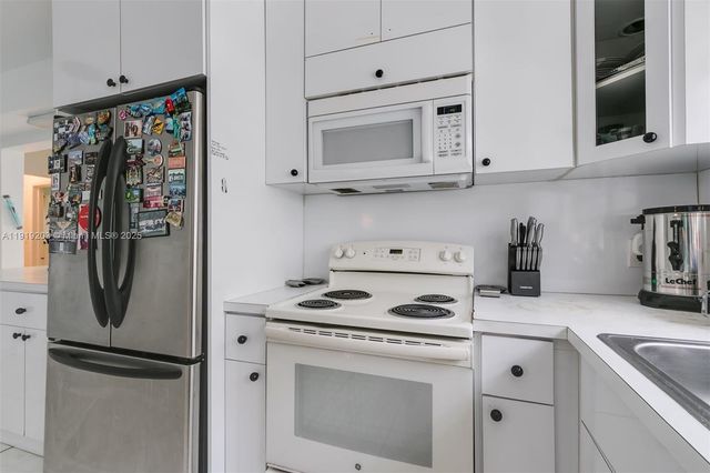 17860 NE 9th Pl, North Miami Beach, FL 33162