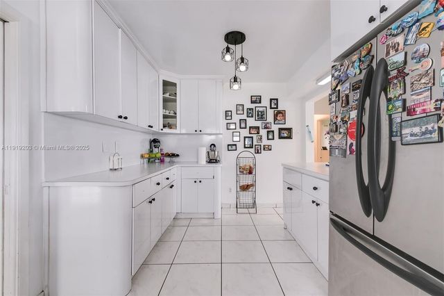 17860 NE 9th Pl, North Miami Beach, FL 33162