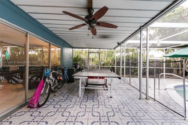 17860 NE 9th Pl, North Miami Beach, FL 33162