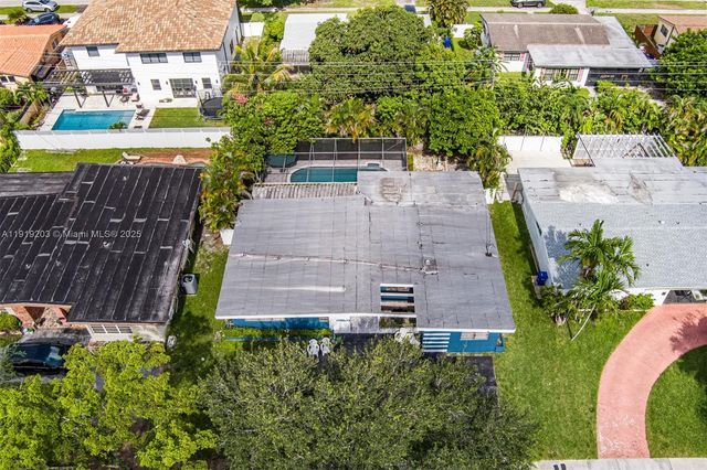 17860 NE 9th Pl, North Miami Beach, FL 33162