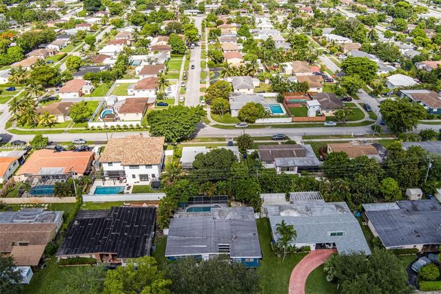 17860 NE 9th Pl, North Miami Beach, FL 33162