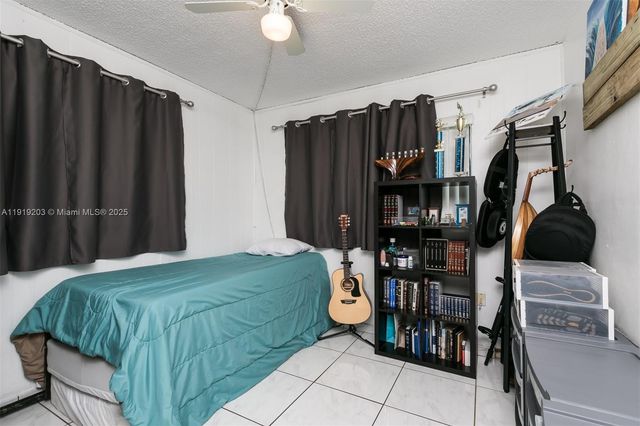 17860 NE 9th Pl, North Miami Beach, FL 33162