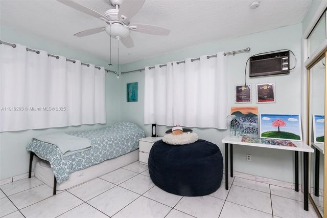 17860 NE 9th Pl, North Miami Beach, FL 33162