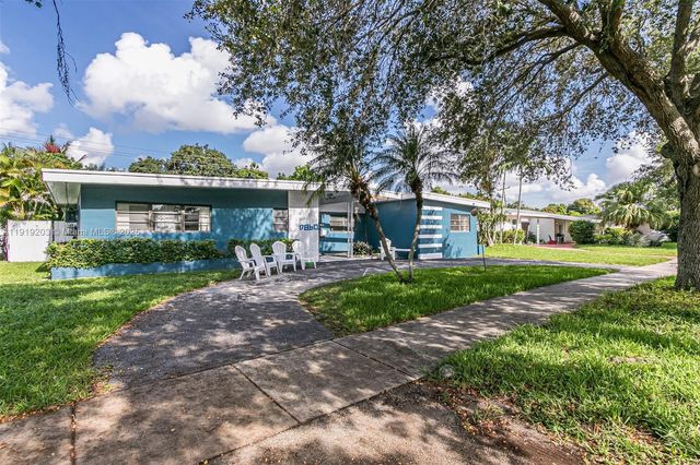 17860 NE 9th Pl, North Miami Beach, FL 33162