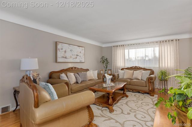 29517 Eastfield Street, Farmington Hills, MI 48334