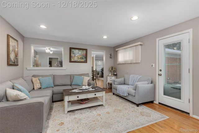 29517 Eastfield Street, Farmington Hills, MI 48334