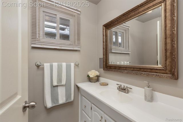 29517 Eastfield Street, Farmington Hills, MI 48334