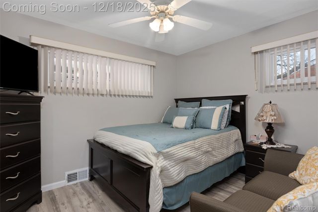 29517 Eastfield Street, Farmington Hills, MI 48334