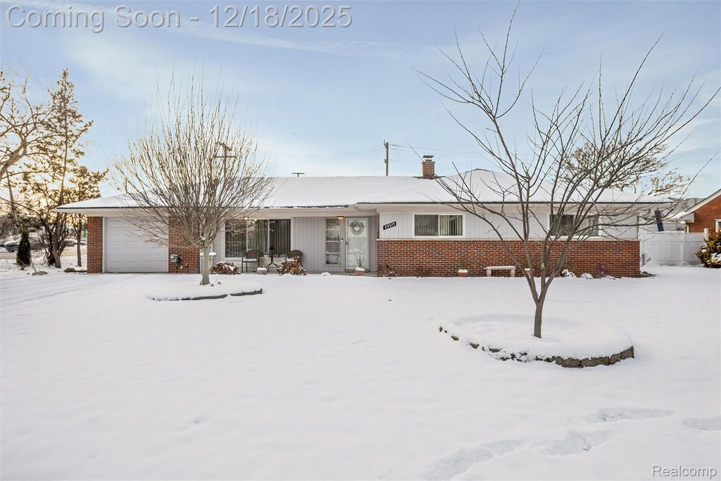 29517 Eastfield Street, Farmington Hills, MI 48334
