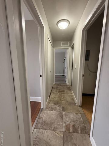 7624 Manor Circle, Westland, MI 48185