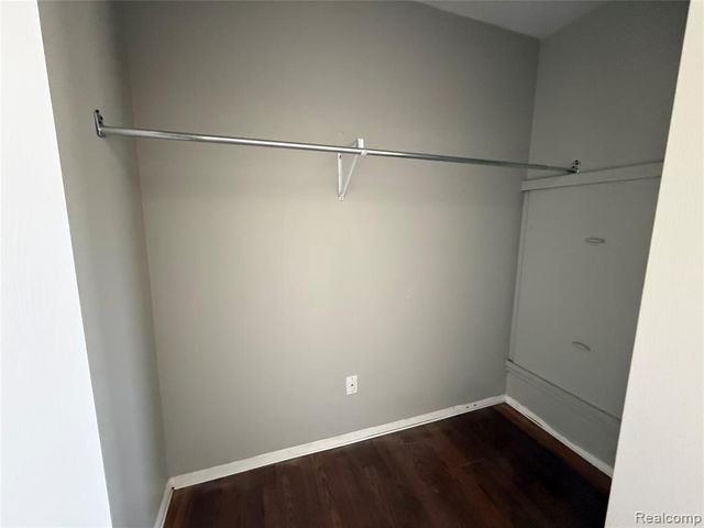 7624 Manor Circle, Westland, MI 48185