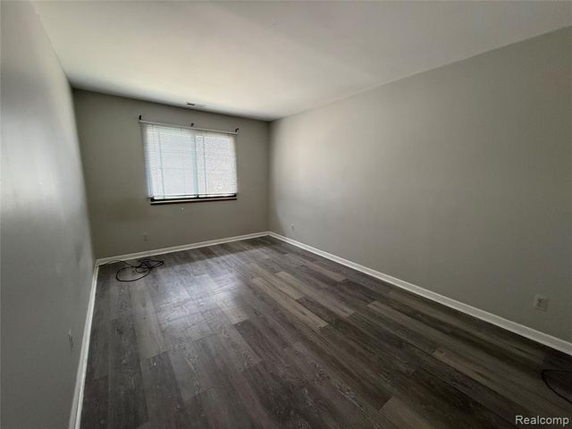 7624 Manor Circle, Westland, MI 48185