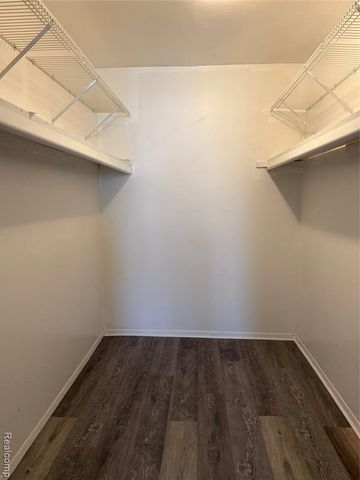 7624 Manor Circle, Westland, MI 48185