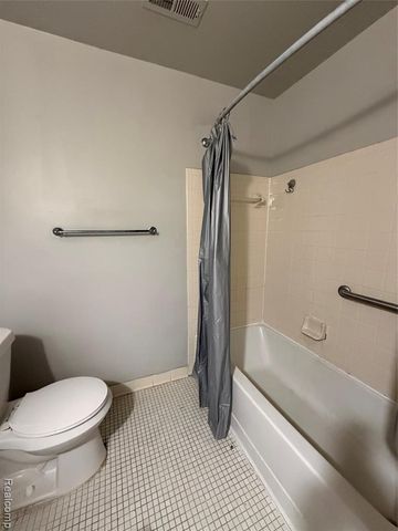 7624 Manor Circle, Westland, MI 48185