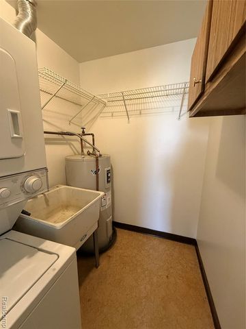 7624 Manor Circle, Westland, MI 48185