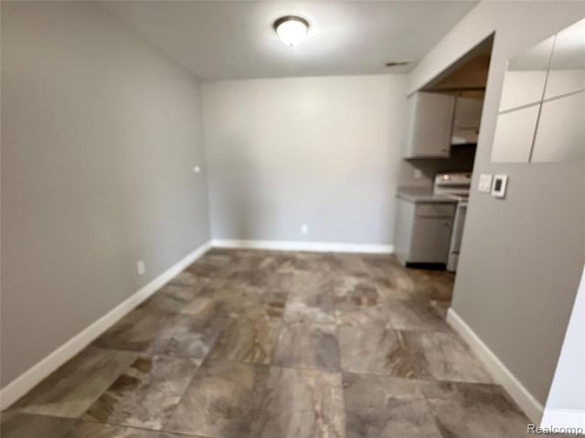 7624 Manor Circle, Westland, MI 48185