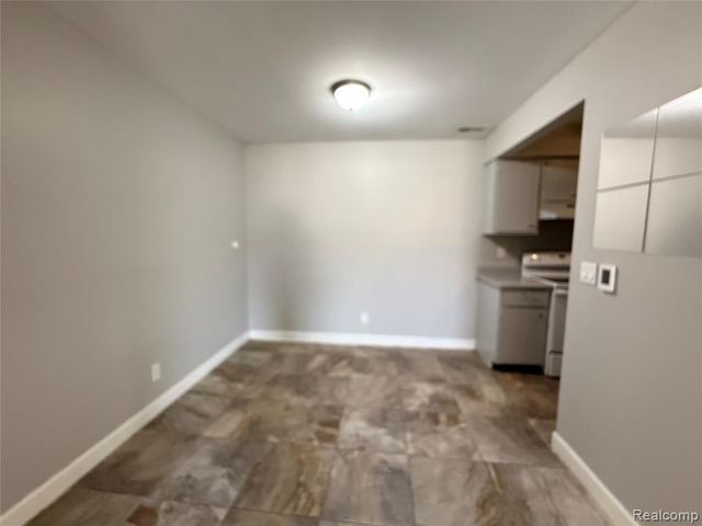 7624 Manor Circle, Westland, MI 48185