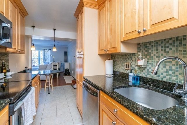 156 Newton St 4, Boston, MA 02135