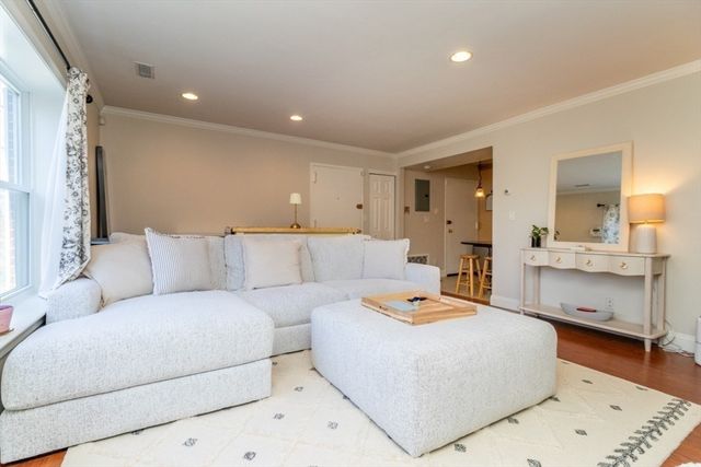 156 Newton St 4, Boston, MA 02135