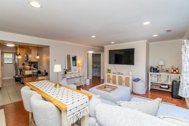 156 Newton St 4, Boston, MA 02135