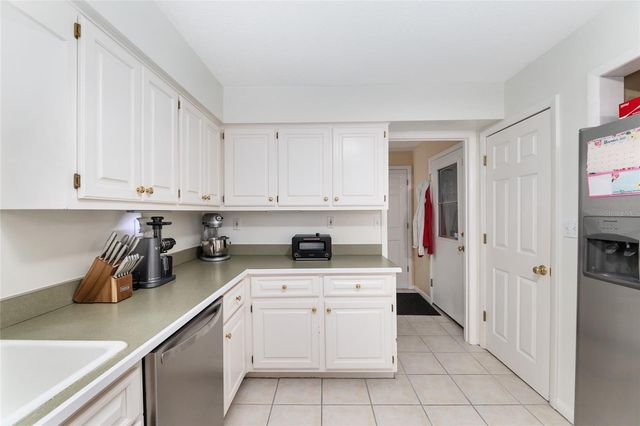 2251 NW 20TH COURT, Gainesville, FL 32605