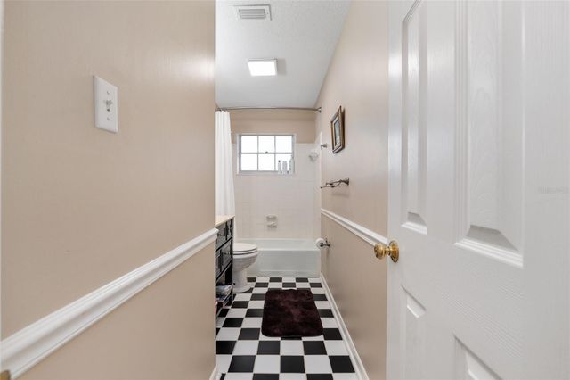 2251 NW 20TH COURT, Gainesville, FL 32605