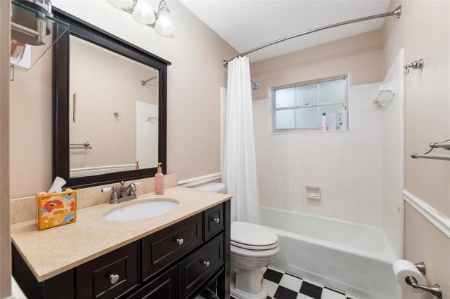 2251 NW 20TH COURT, Gainesville, FL 32605