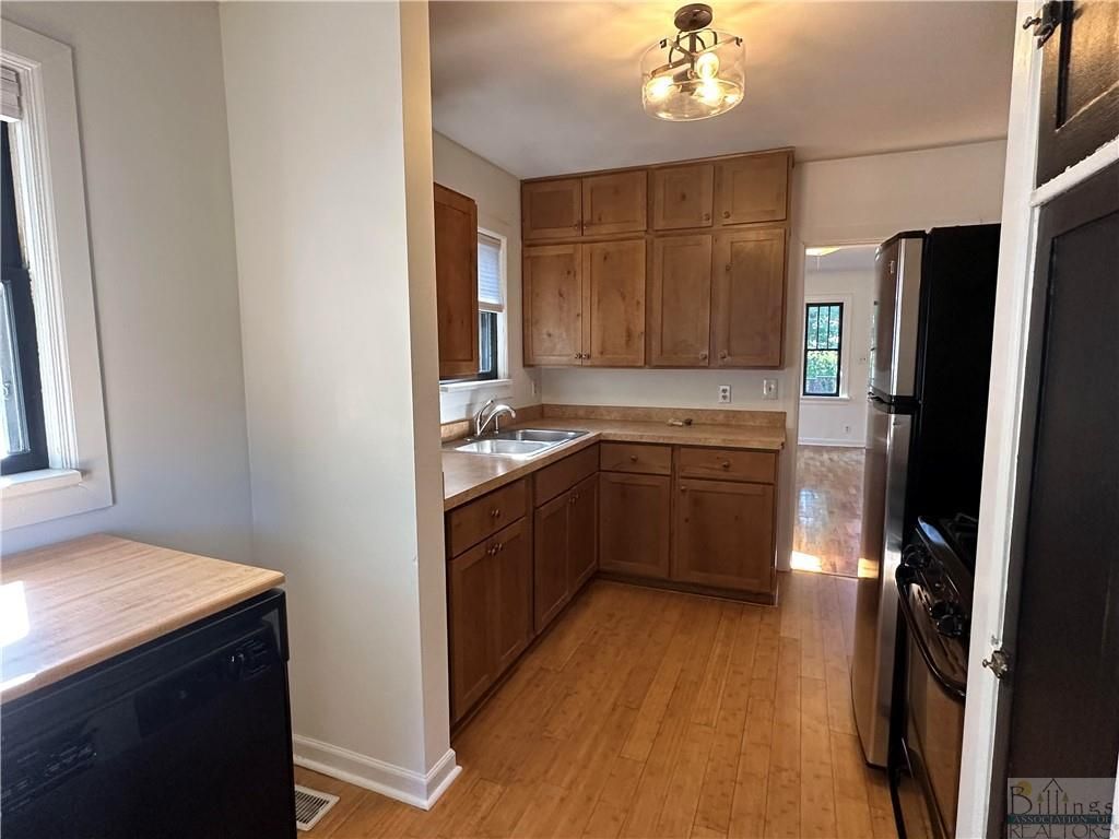 743 Clark AVENUE, Billings, MT 59101 photo 4