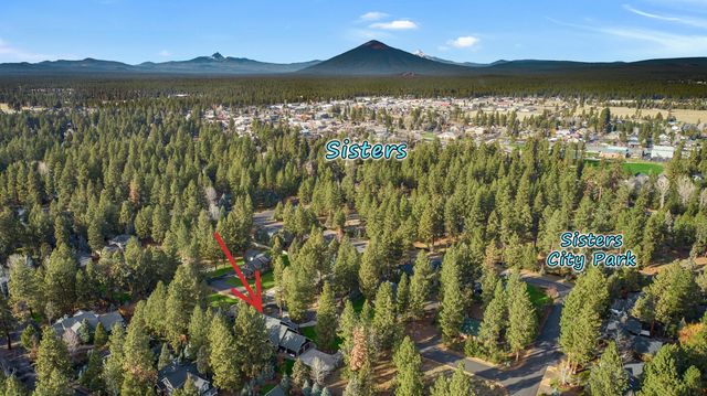 693 E Tyler Avenue, Sisters, OR 97759