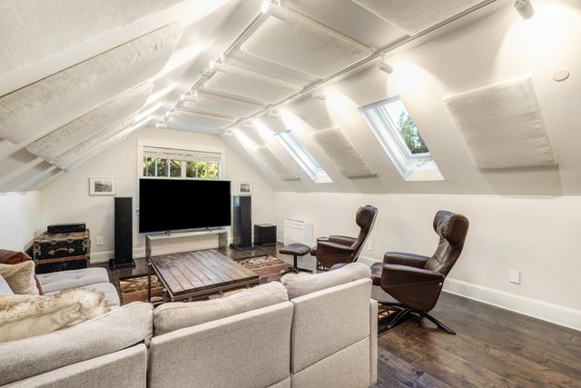 693 E Tyler Avenue, Sisters, OR 97759