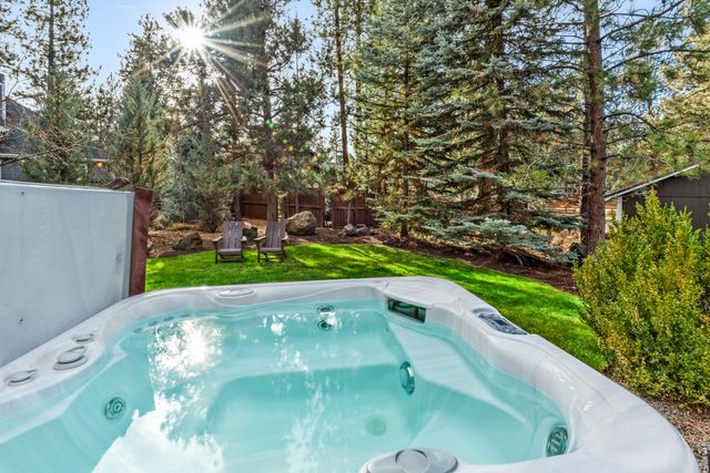 693 E Tyler Avenue, Sisters, OR 97759