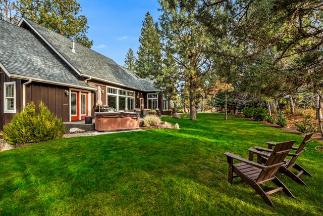 693 E Tyler Avenue, Sisters, OR 97759