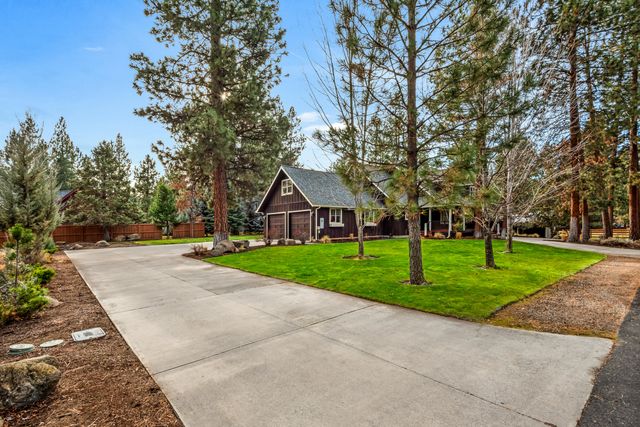 693 E Tyler Avenue, Sisters, OR 97759