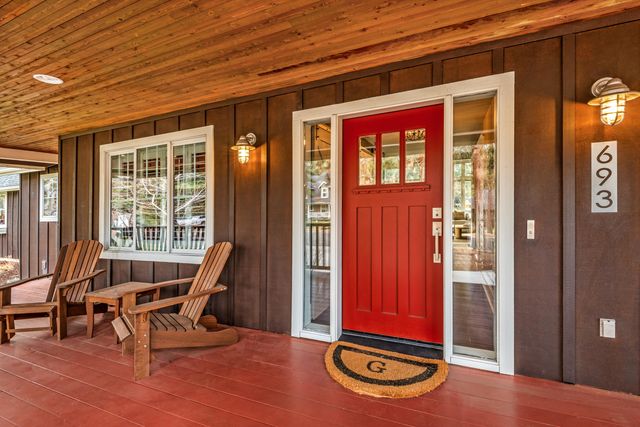 693 E Tyler Avenue, Sisters, OR 97759