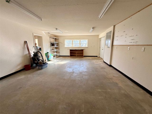 293 Pam Drive, Chico, TX 76431