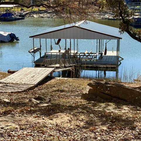 293 Pam Drive, Chico, TX 76431