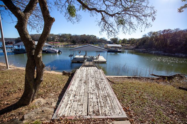 293 Pam Drive, Chico, TX 76431