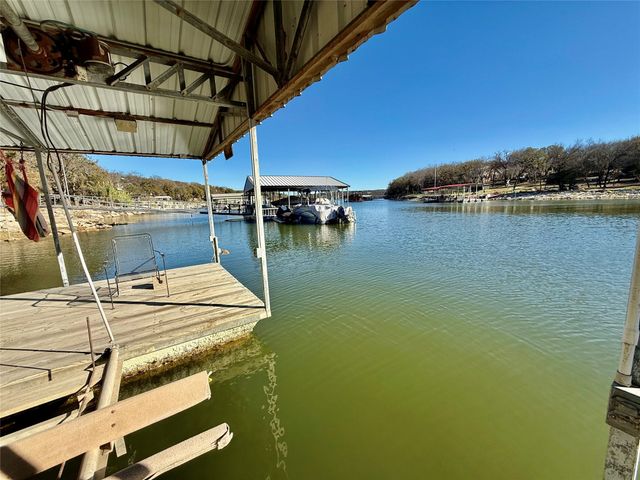 293 Pam Drive, Chico, TX 76431