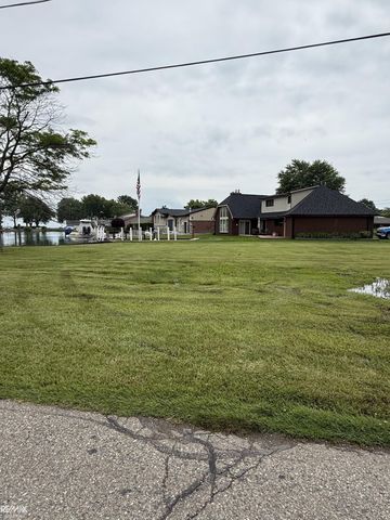 34011 Lotties Drive, Chesterfield Twp, MI 48047